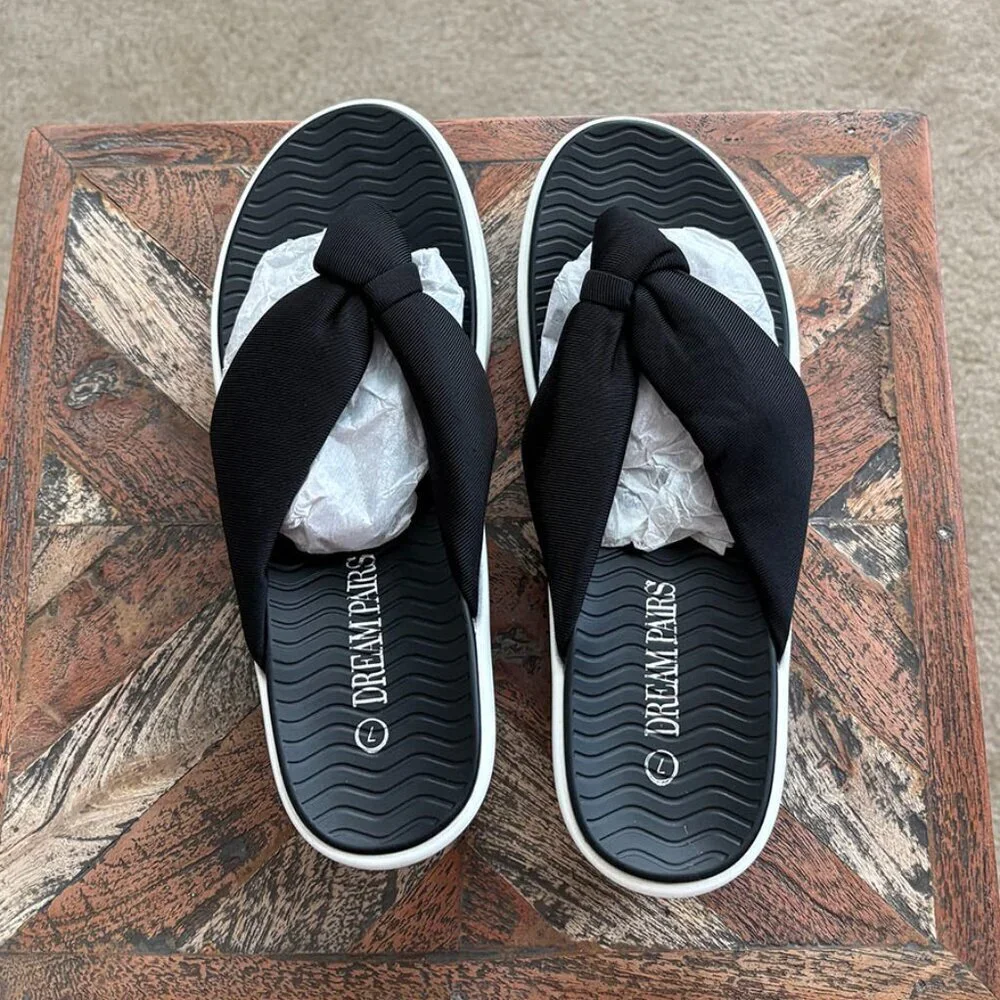 DREAM PAIRS Women Black & White 2.2-inch Wedge Platform Flip Flops Size 7